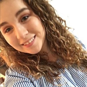 Meet your Posher, Antonia